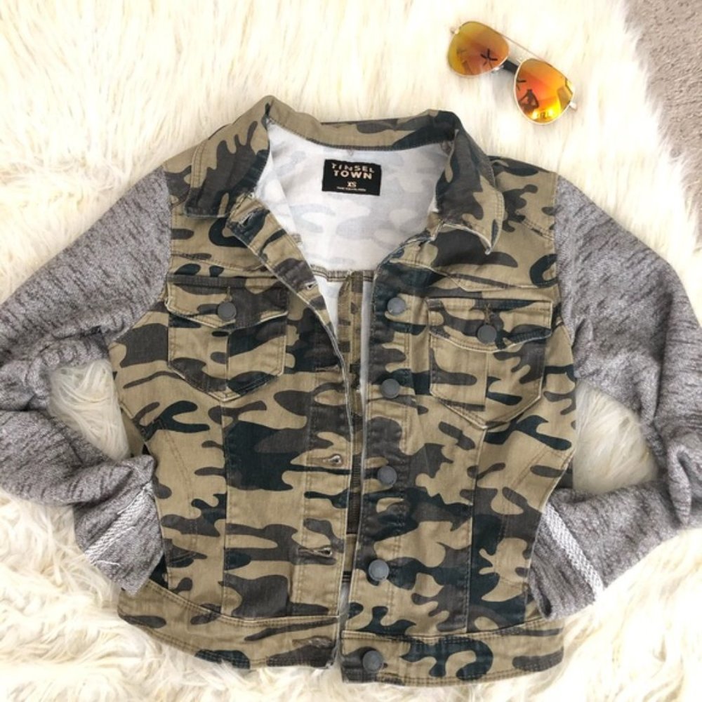 TINSELTOWN Camo Cropped Jacket